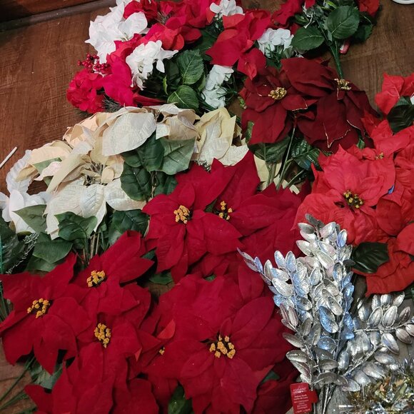 Box of Ashland christmas Noel Flowers/Holiday Decor Mixed Lot Deluxe Bush Box - Picture 13 of 15